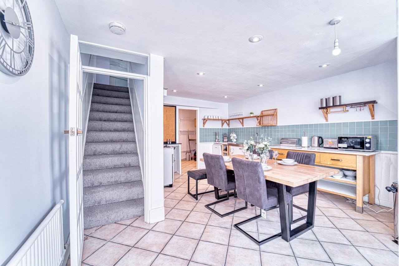 The Stylish Gem Of Bath - Football Table - Sleeps 10 Eksteriør billede